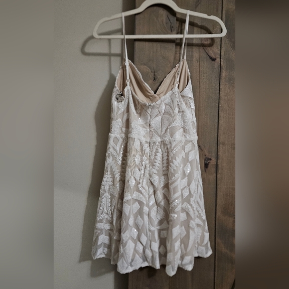 SUPERDOWN Tiff Sequin Mini Dress In White. Size Medium NWT - Picture 11 of 15